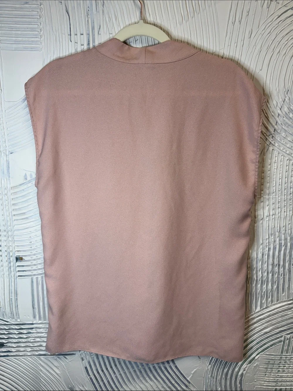 Halogen Blush Pink V-Neck Pleated Sleeveless Top N0462